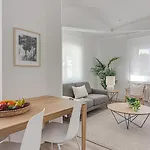 Main Street Deluxe Apartment A Coruna