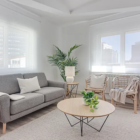 Main Street Deluxe Apartment